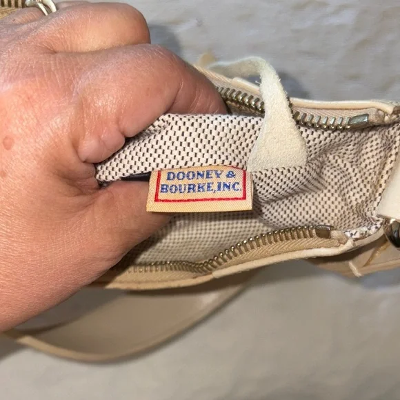 Vintage Dooney & Bourke Cream Hobo Monogram Shoulder Bag Gently Loved 90’s